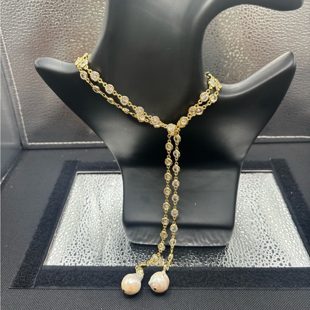 Elegant Large Gold and Two Baroque Peals Lariat Necklace. - Picture 2 of 7
